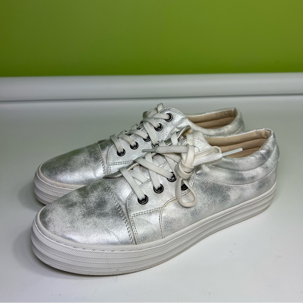 Boutique By Corky's Pina Colada Silver Glitter Sneaker size 9